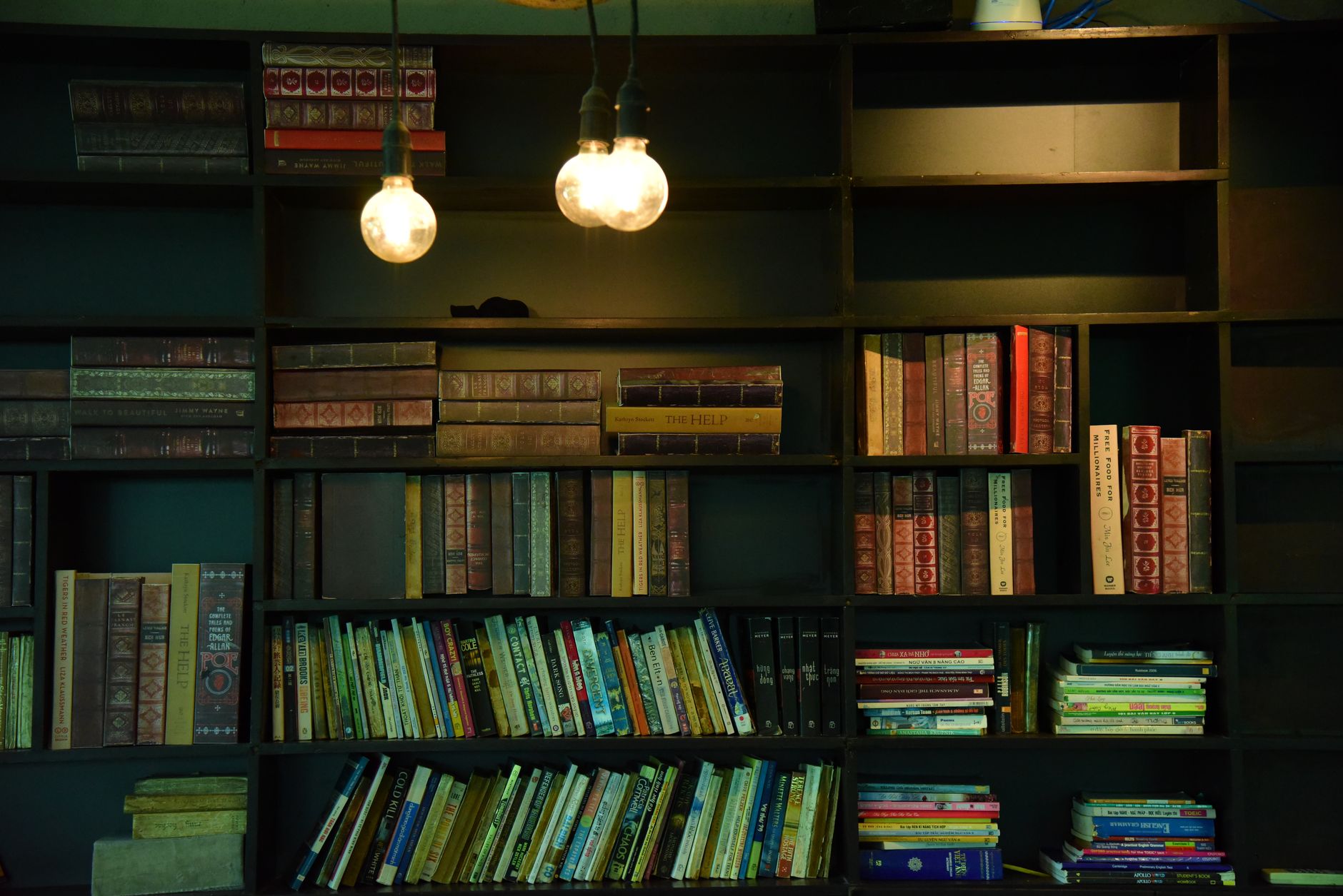 Tickstory related scene photograph